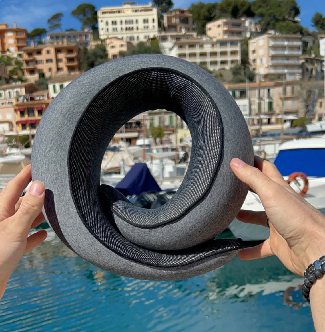 AeroRest 360° ™  Ergonomisches Premium Nackenkissen